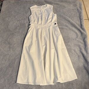Stylish White Sleeveless Midi Dress